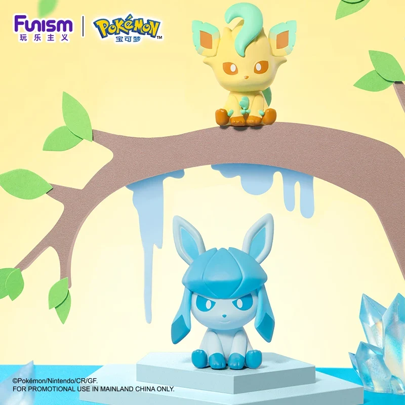 Coffret de 8 Pokéballs avec figurines Évoli Évolutions
