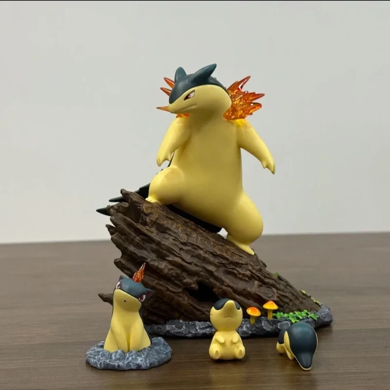 Ensemble de figurines Tornupto Typhlosion (environ 13 cm)