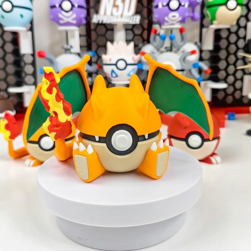 Pokéball Premium dans de nombreux modèles : Salamèche, Carapuce, Bulbizarre, Dracaufeu et bien d'autres.