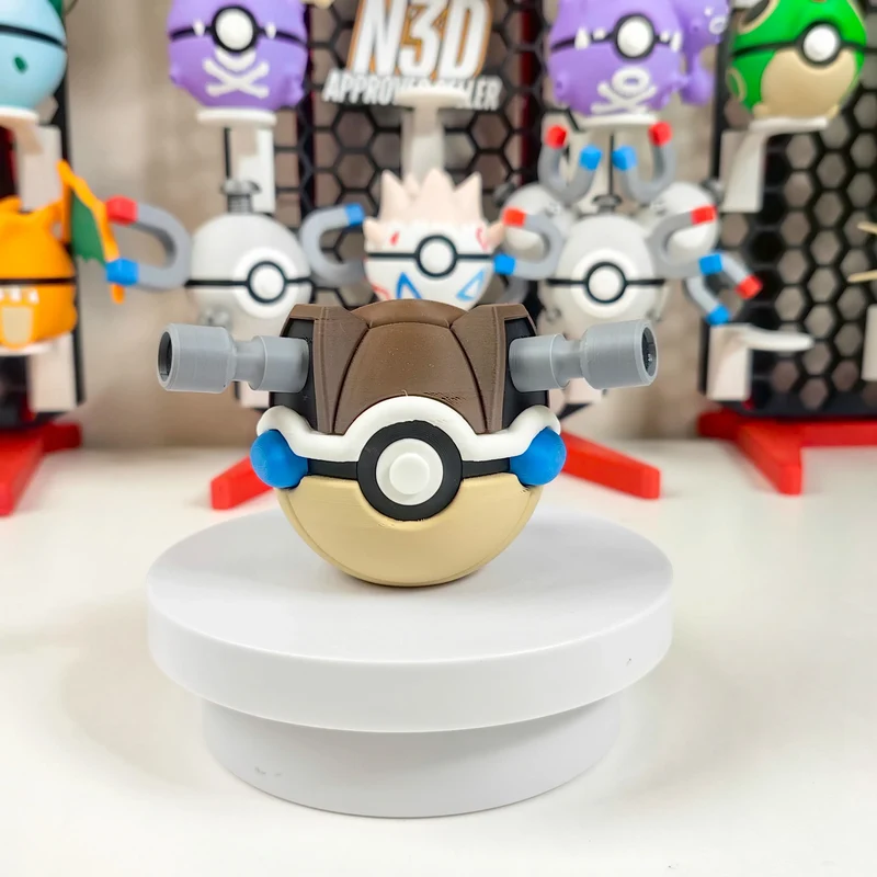 Pokéball Premium dans de nombreux modèles : Salamèche, Carapuce, Bulbizarre, Dracaufeu et bien d'autres.