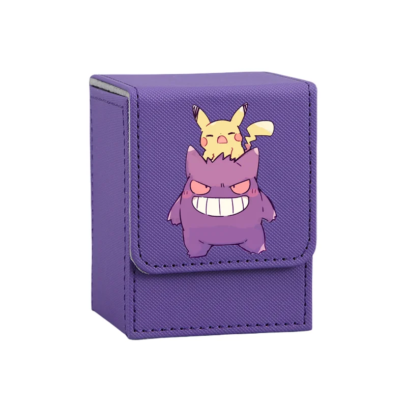Boîte robuste pour cartes à collectionner Pokémon, disponible en différents modèles.