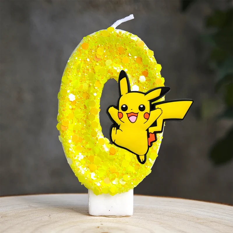 Bougie d'anniversaire jaune Pikachu avec année