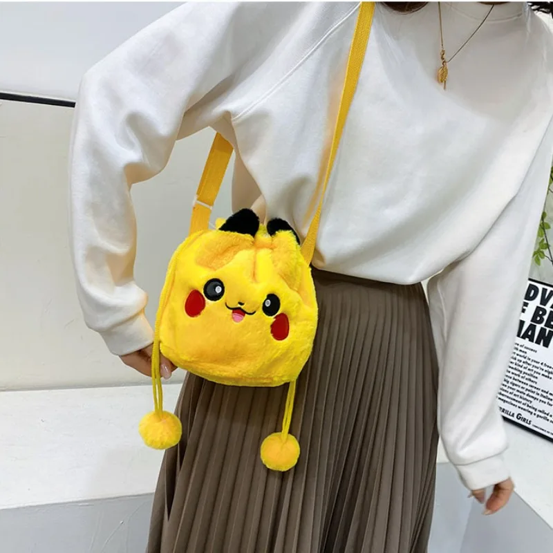 Sac à bandoulière Fluffy Pikachu