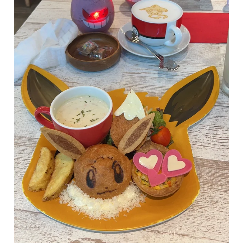 Magnifique assiette Pikachu ou Evoli