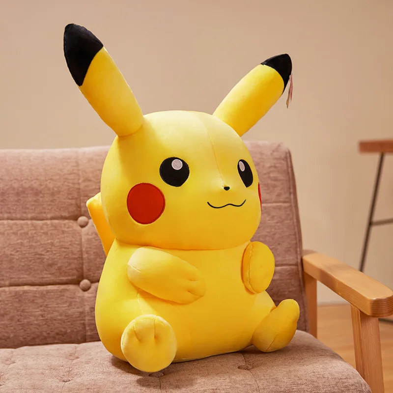 Magnifique peluche Pikachu souriante disponible en plusieurs tailles