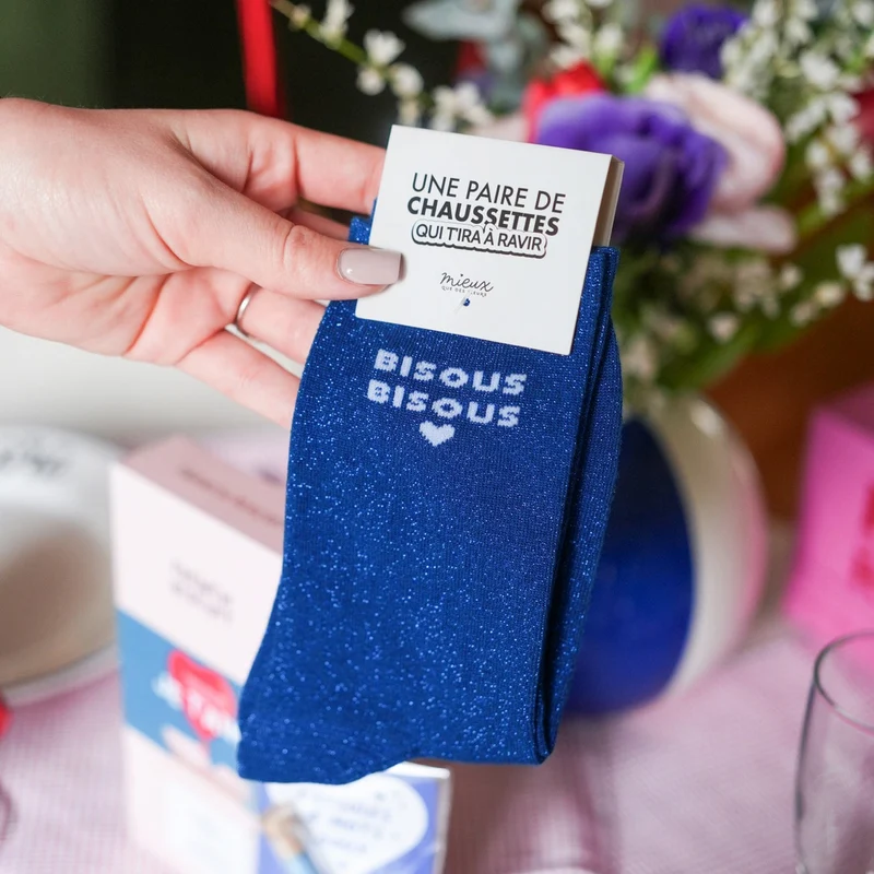 Chaussettes pailletées « Bisous Bisous » – Cadeau feel good 💋