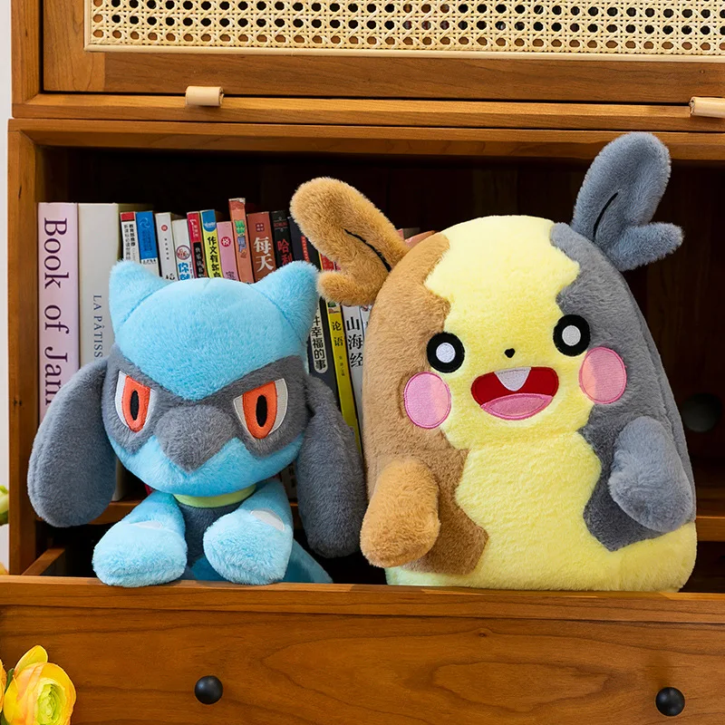 Grandes peluches Lucario ou Morpeko (environ 35 cm)