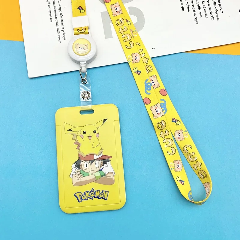 Badges Pokémon avec cordon dans de nombreux modèles différents