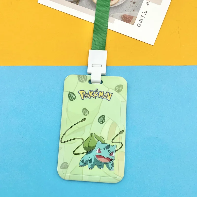 Badges Pokémon avec cordon dans de nombreux modèles différents