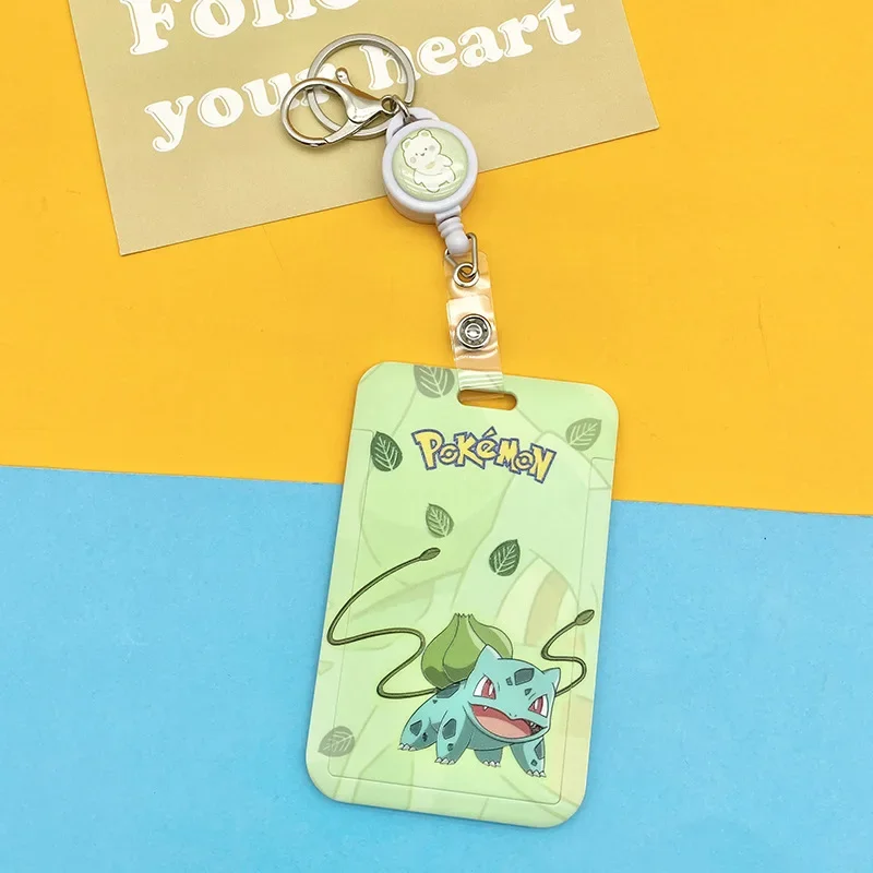Badges Pokémon avec cordon dans de nombreux modèles différents