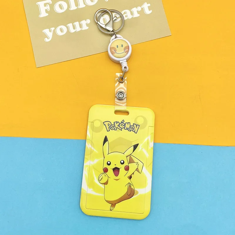 Badges Pokémon avec cordon dans de nombreux modèles différents
