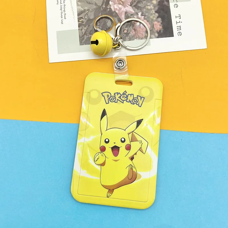 Badges Pokémon avec cordon dans de nombreux modèles différents