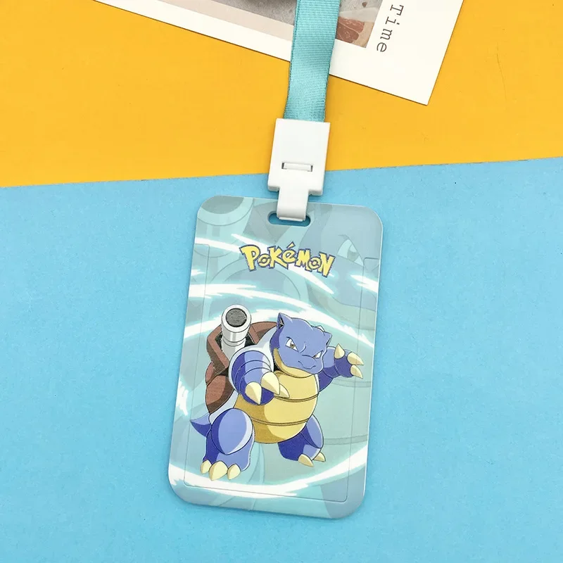 Badges Pokémon avec cordon dans de nombreux modèles différents