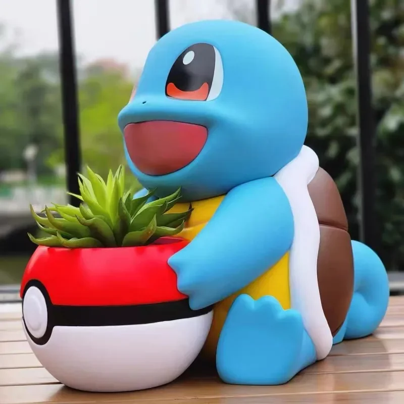 Figurine Carapuce avec un pot au look Pokéball