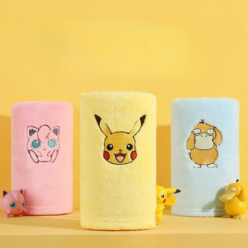 Serviettes Psyduck, Pikachu ou Jigglypuff (72x34cm)