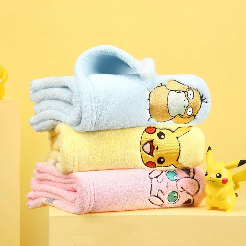 Serviettes Psyduck, Pikachu ou Jigglypuff (72x34cm)