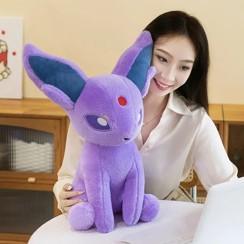 Peluche XXL Psiana Espeon – une élégance mystique à câliner !