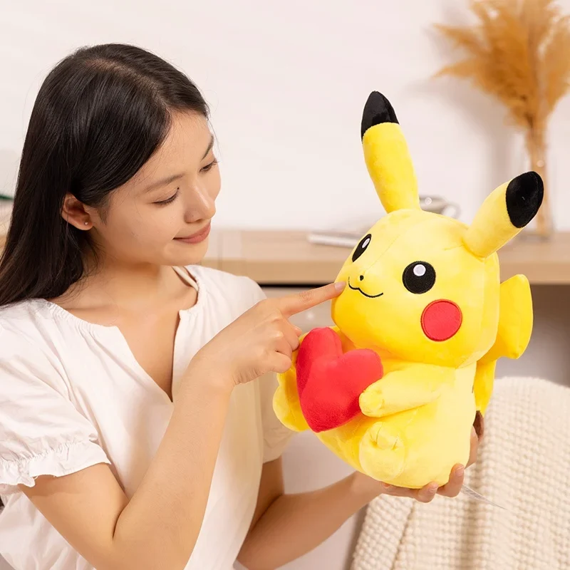 Adorables peluches Pikachu