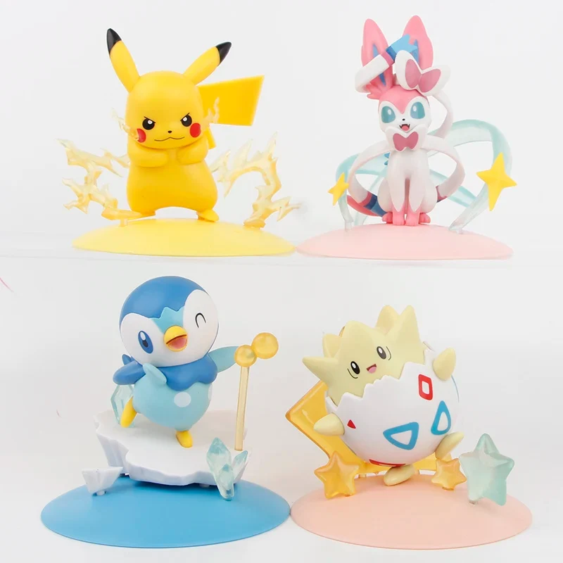 Coffret de 4 figurines Pokémon avec Pikachu, Feelinra Nymphali, Togepi et Piplup (8-10 cm)