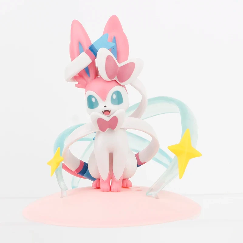 Coffret de 4 figurines Pokémon avec Pikachu, Feelinra Nymphali, Togepi et Piplup (8-10 cm)