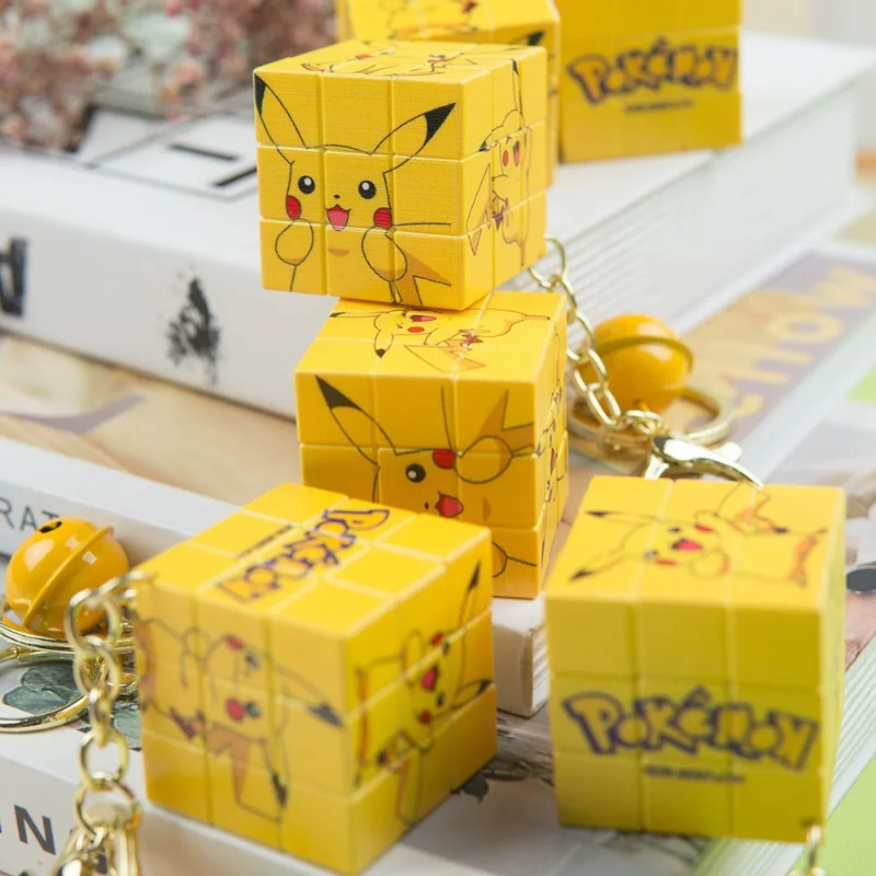 Porte-clés Mini Pikachu en forme de Rubik's Cube