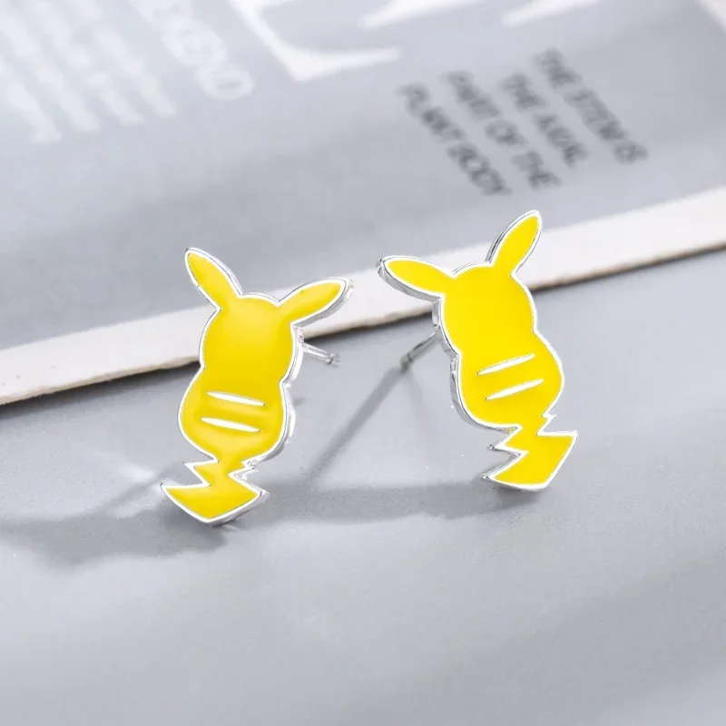 Superbes boucles d'oreilles Pokémon Pikachu, Schiggy, Evoli, Salamèche ou Bulbasaur