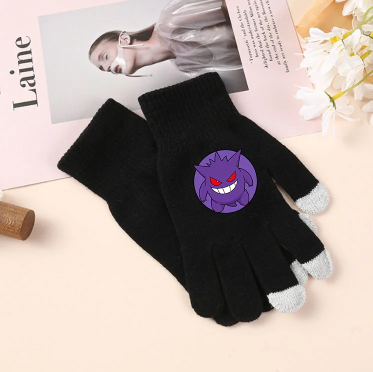 Gants d'hiver avec différents motifs Pokémon