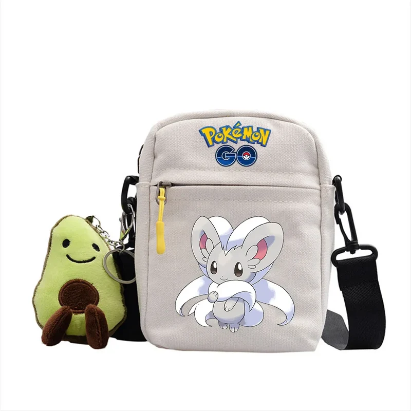 Sac besace motifs Pokémon et pendentif peluche avocat
