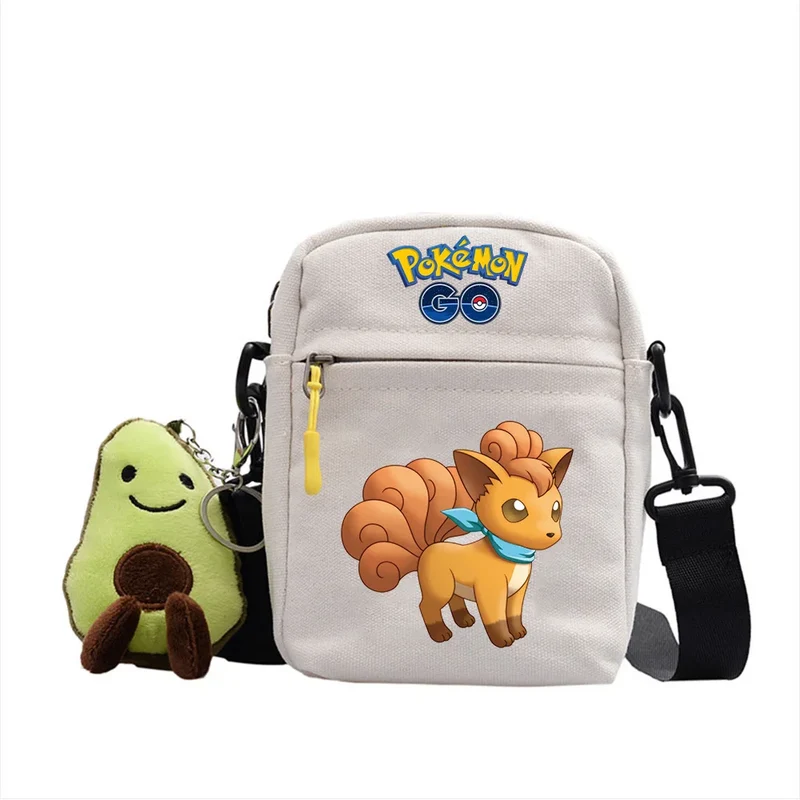 Sac besace motifs Pokémon et pendentif peluche avocat