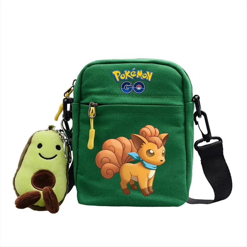 Sac besace motifs Pokémon et pendentif peluche avocat