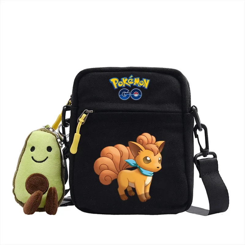 Sac besace motifs Pokémon et pendentif peluche avocat