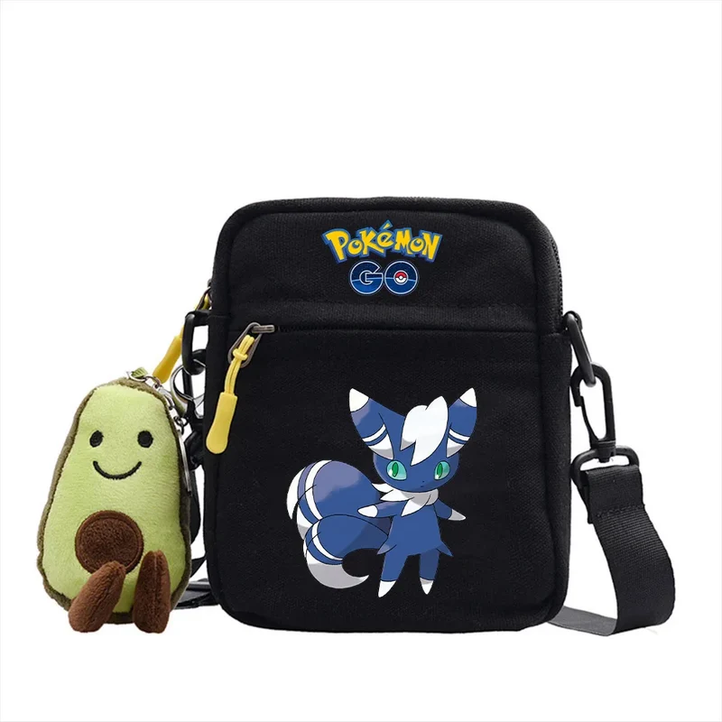 Sac besace motifs Pokémon et pendentif peluche avocat