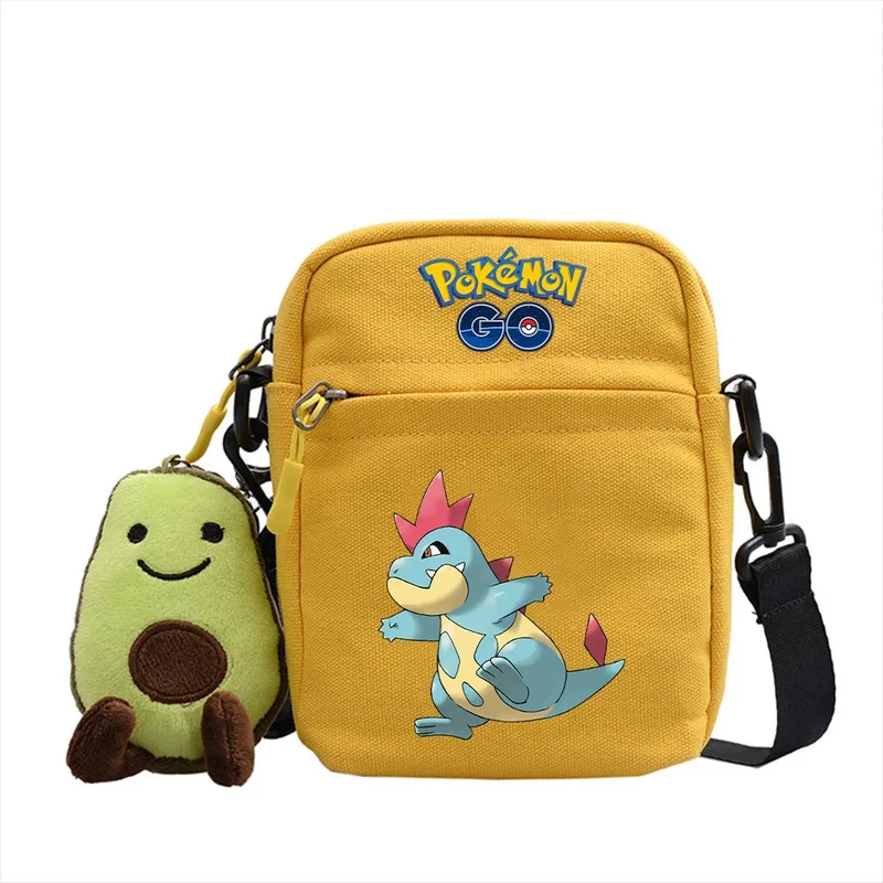 Sac besace motifs Pokémon et pendentif peluche avocat