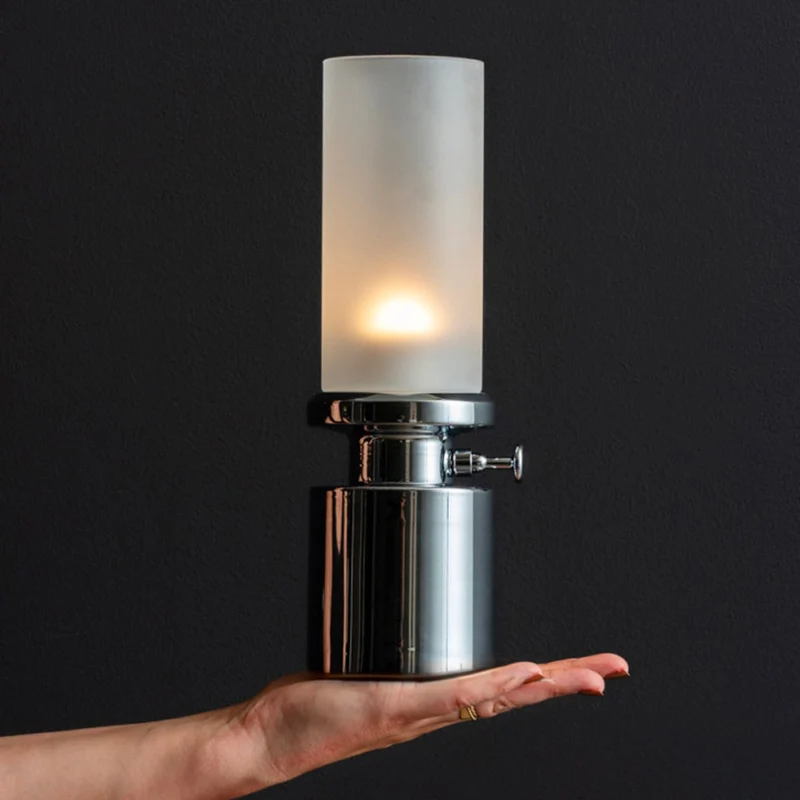 Lampe de table LED portable Leitmotiv Camp