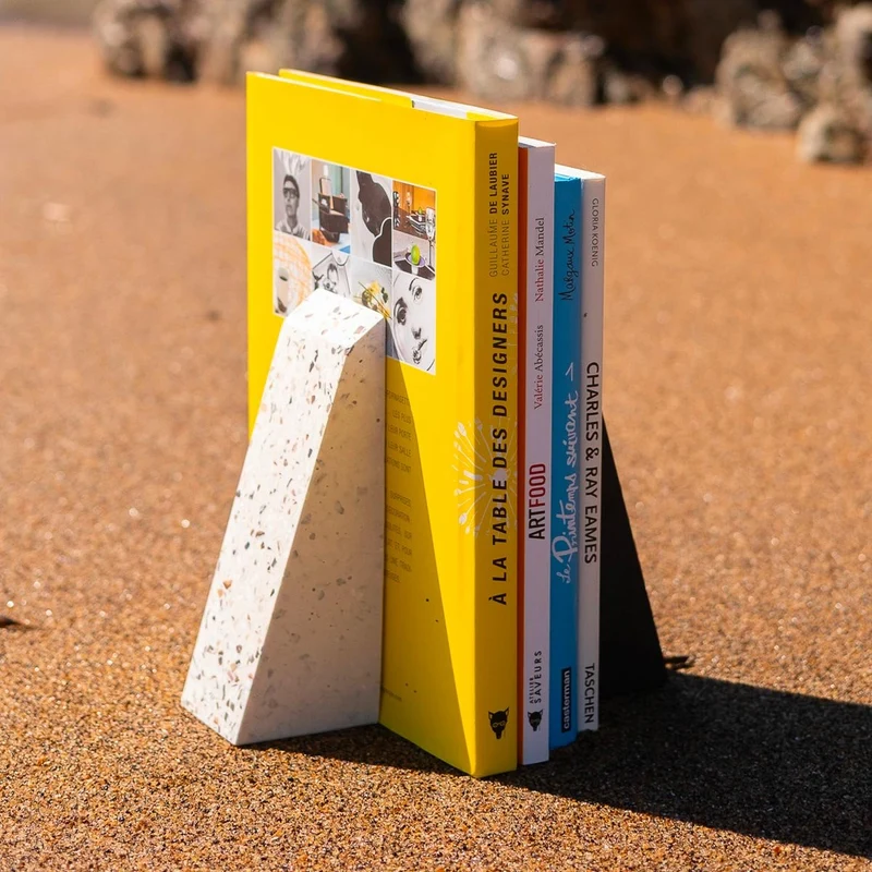 Serre-livres design en coquillages recyclés Malàkio