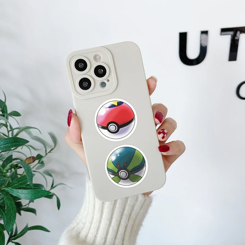 500 autocollants Pokeball en rouleau