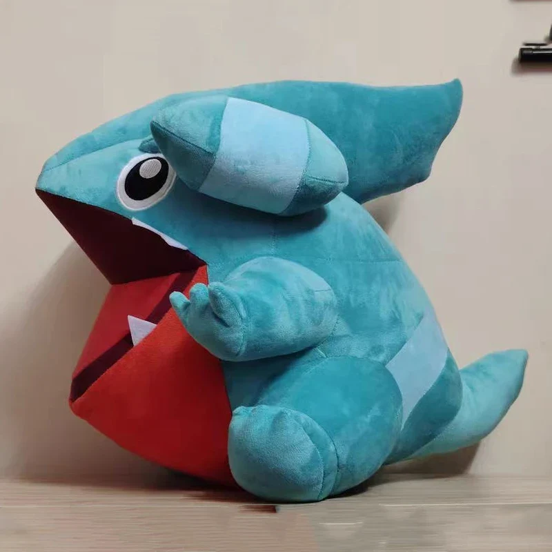 Peluche Pokémon XXL Kaumalat Gible (env. 50 cm)