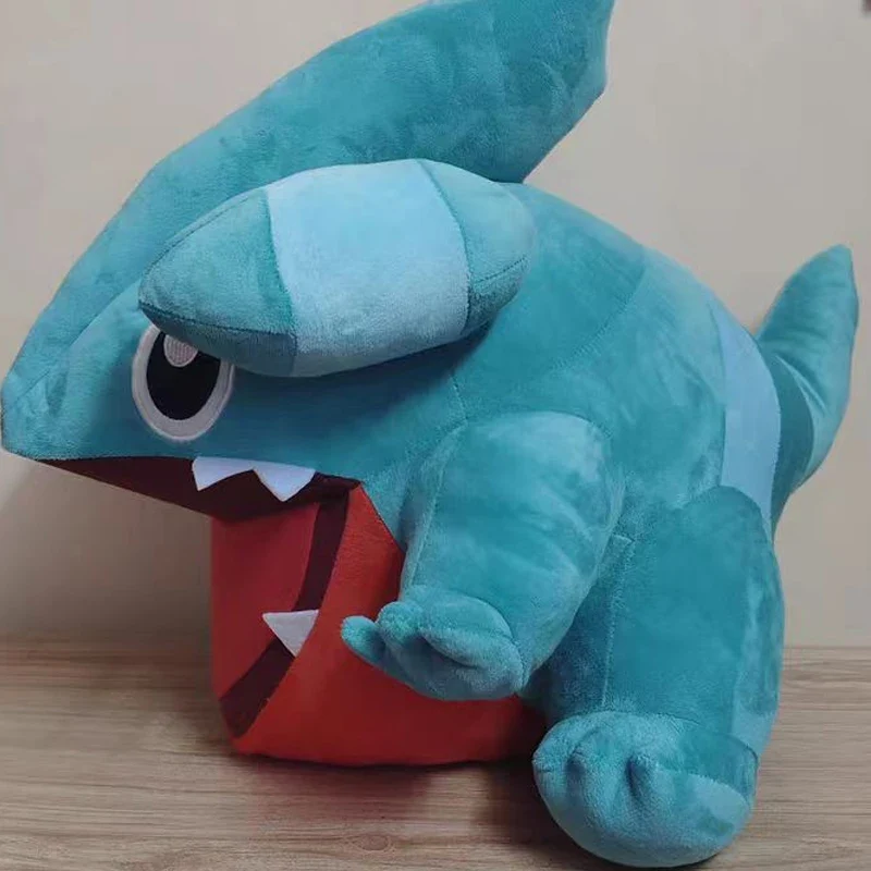 Peluche Pokémon XXL Kaumalat Gible (env. 50 cm)