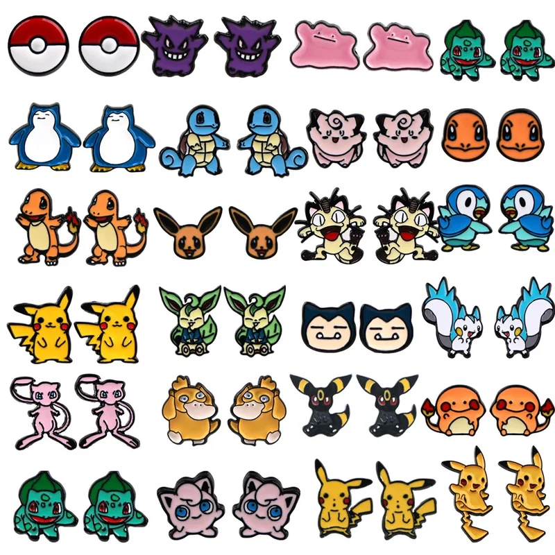 Boucles d'oreilles Pokémon avec de nombreux motifs différents.