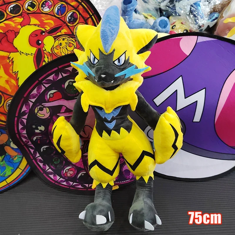Peluches Pokémon XXL Lucario, Quajutsu, Zeraora Liberlo Glaziola et autres