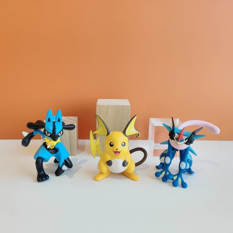 Lot de 7 figurines Pokémon Pikachu Lucario Jolteon Espeon Psyduck