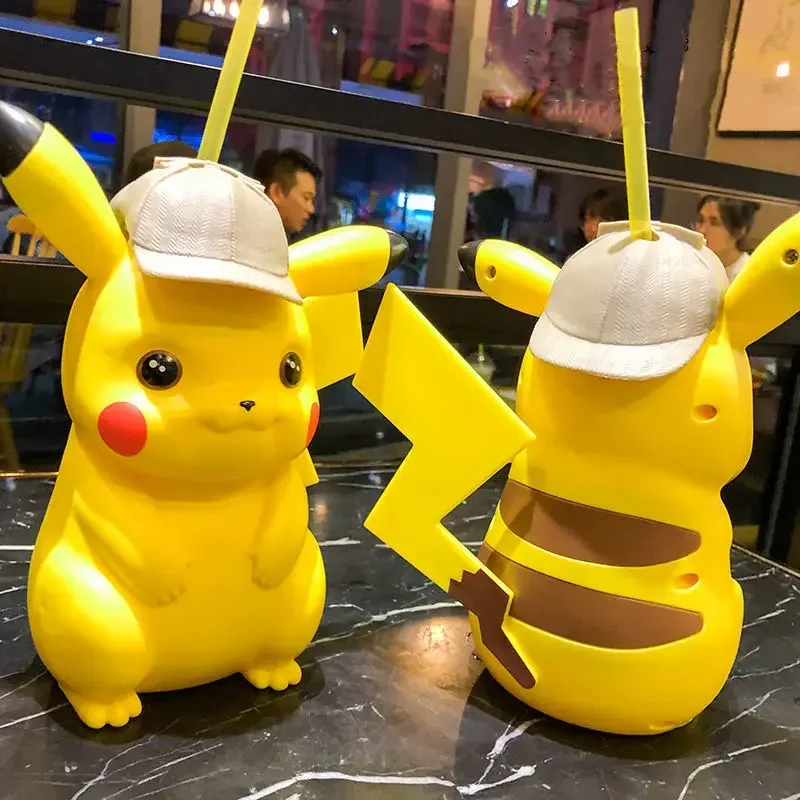 Gourde Détective Pikachu (650ML)