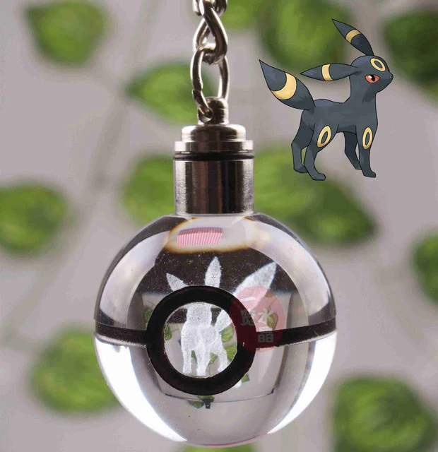 Pendentif Pokeball avec motifs Pokemon et changements de couleur