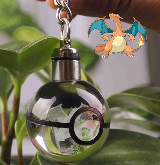Pendentif Pokeball avec motifs Pokemon et changements de couleur