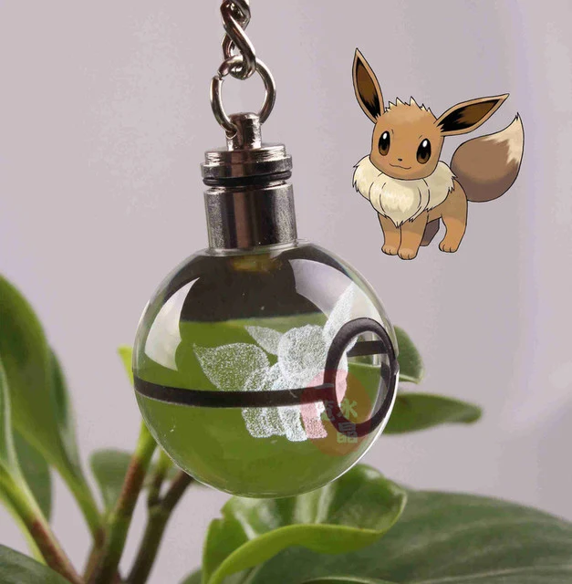 Pendentif Pokeball avec motifs Pokemon et changements de couleur