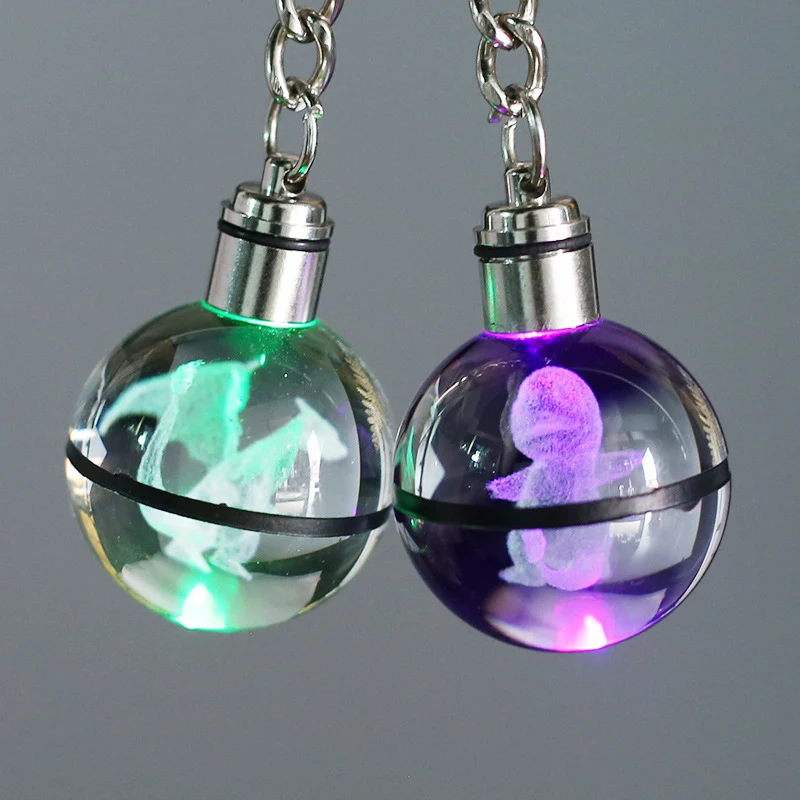 Pendentif Pokeball avec motifs Pokemon et changements de couleur