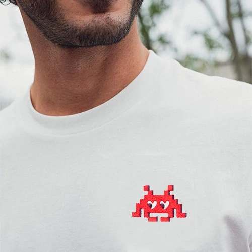 T-shirt alien