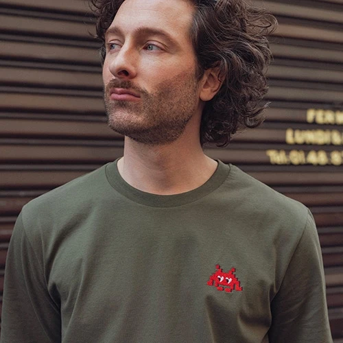 T-shirt alien