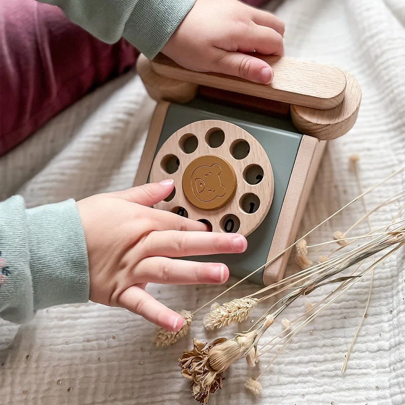 Téléphone en bois