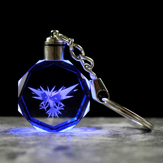 Pendentif en cristal Pokemon avec effet 3D - nombreux motifs